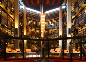 Читательный зал Библиотеки Университета Торонто